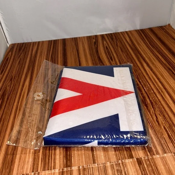 ARIZONA WILDCATS Team Spirit House Flag ~ NCAA Licensed Hologram ~ 28" x 40" NIP - Picture 10 of 10